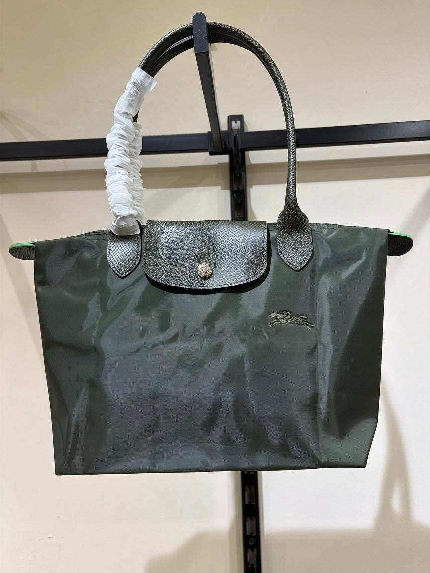 L O N G C H A M P Medium Bag 25