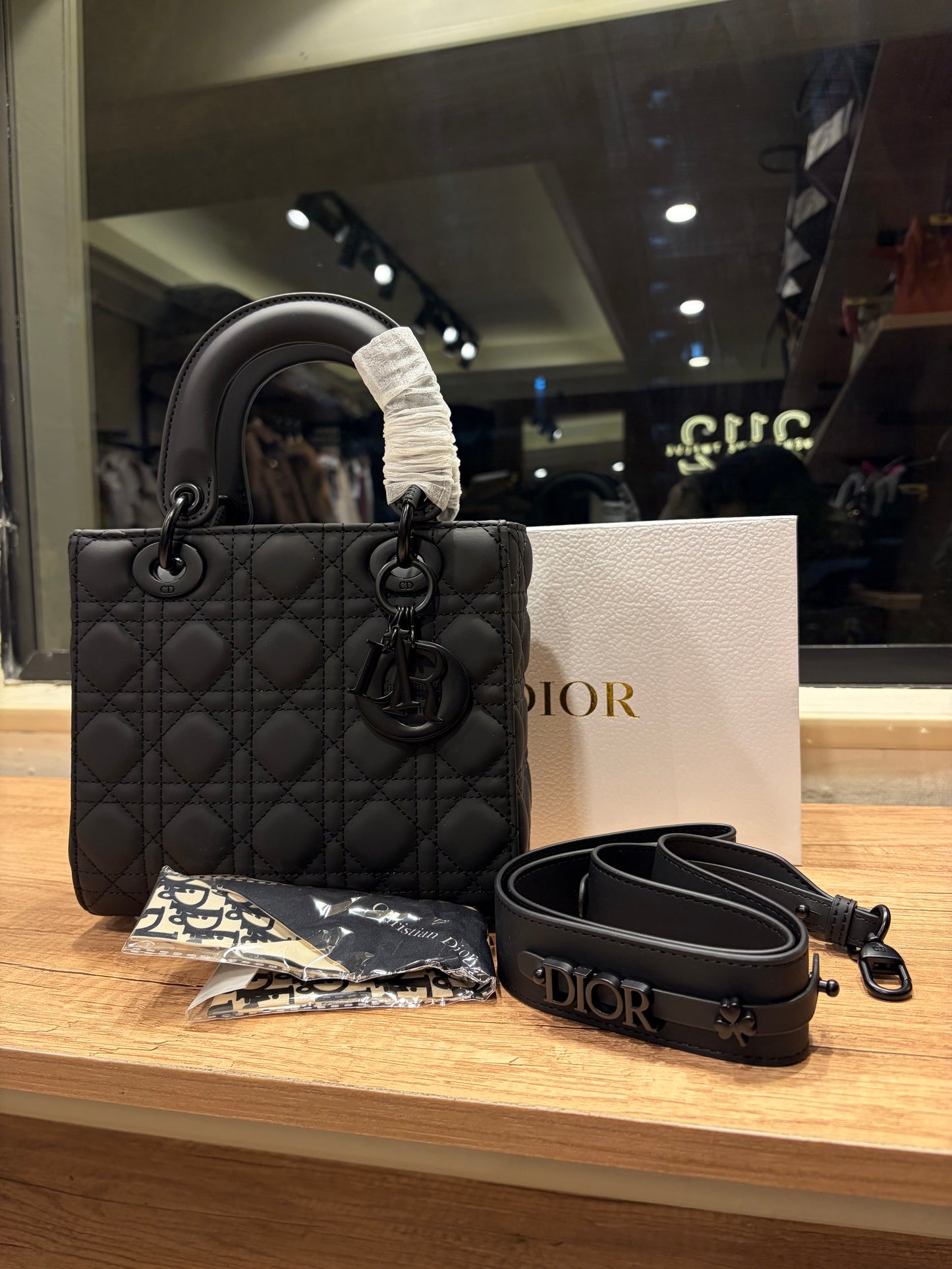 Lady D I O R Bag Black Ultramatte 20