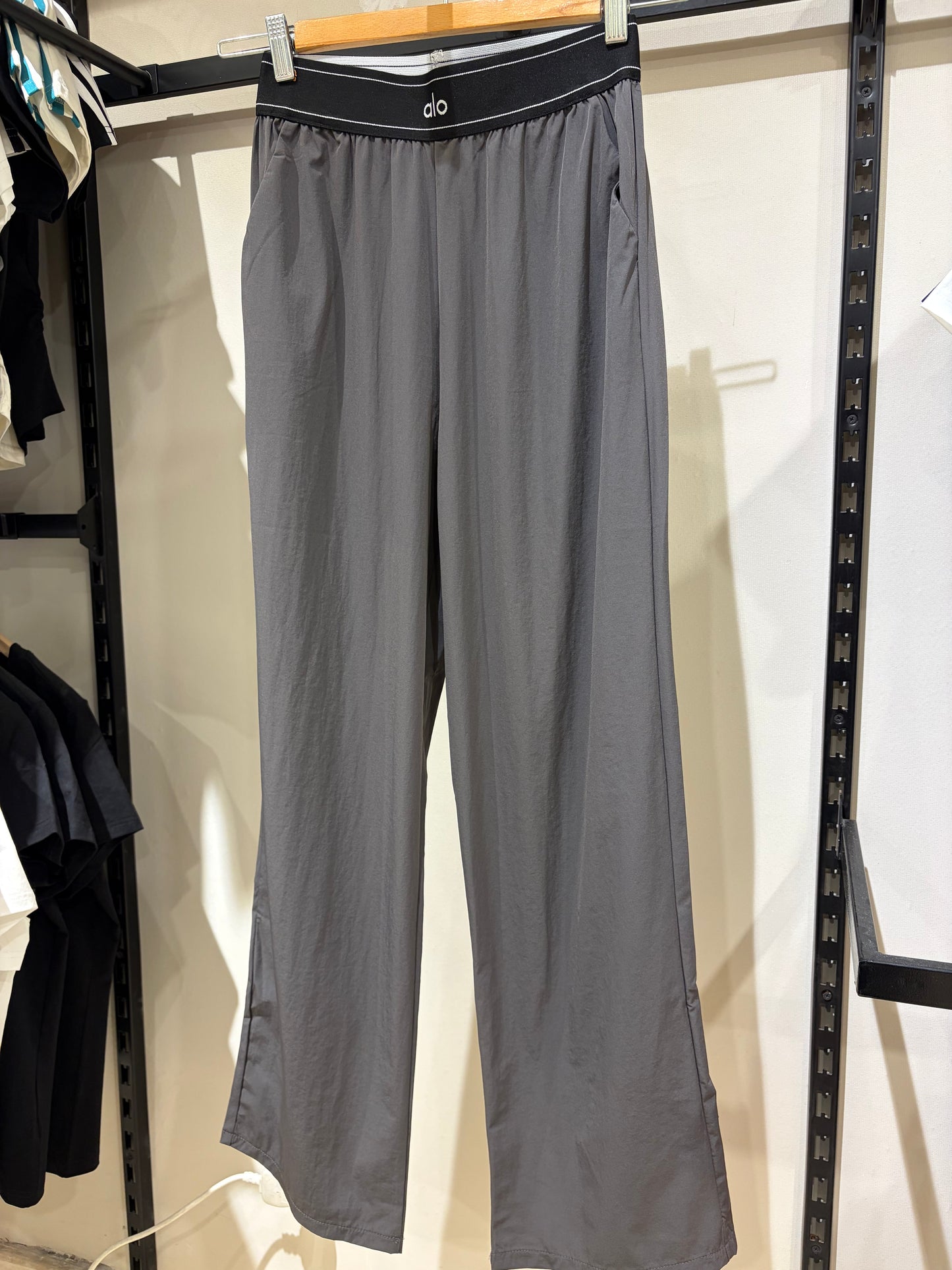 A L O Jogger Pants