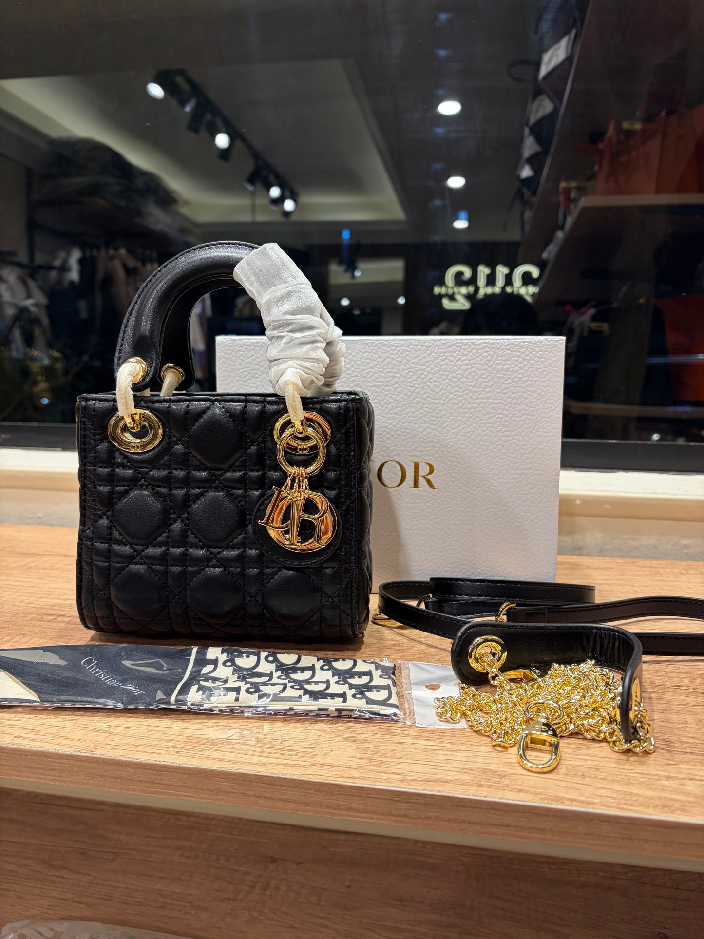 Lady D I O R Bag Black 17