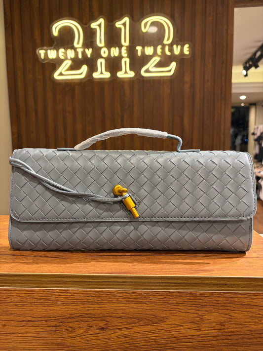 B O T T E G A Andiamo Clutch