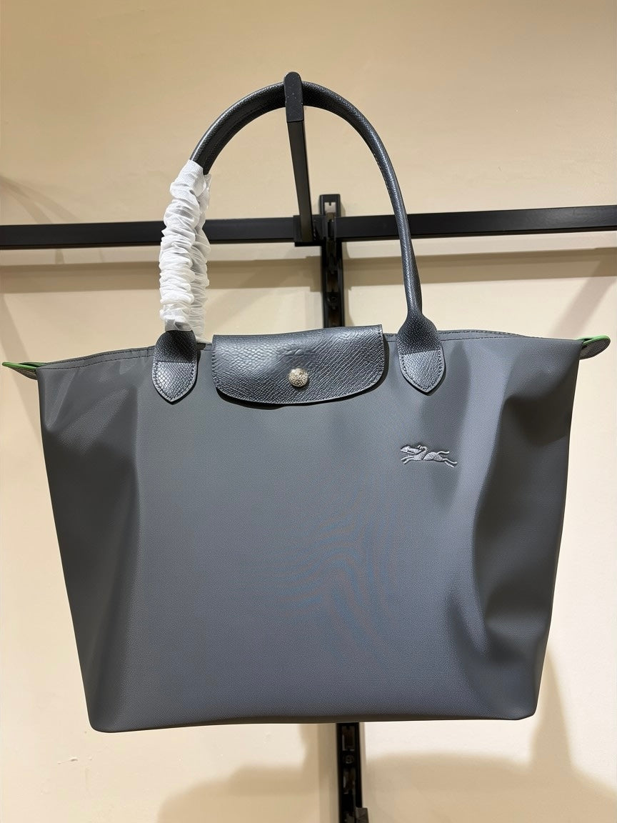 L O N G C H A M P Large Bag 32