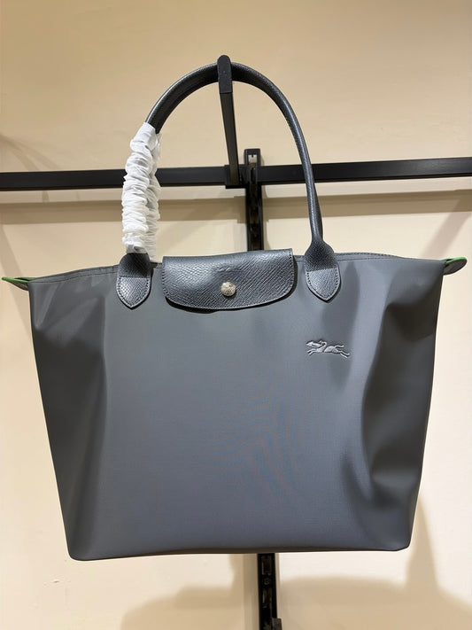 L O N G C H A M P Large Bag 32