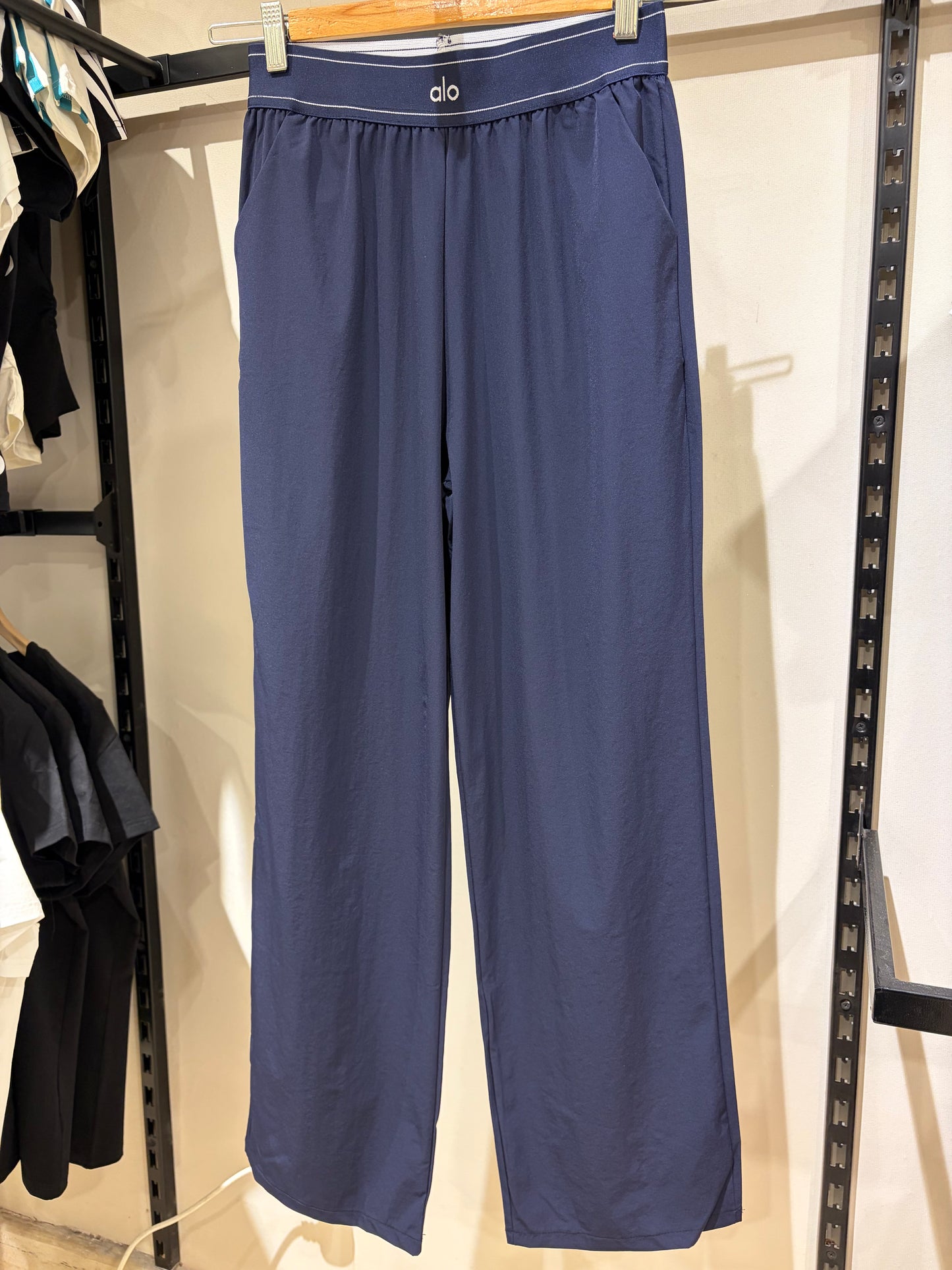 A L O Jogger Pants