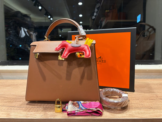 H E R M E S Kelly Handbag 24