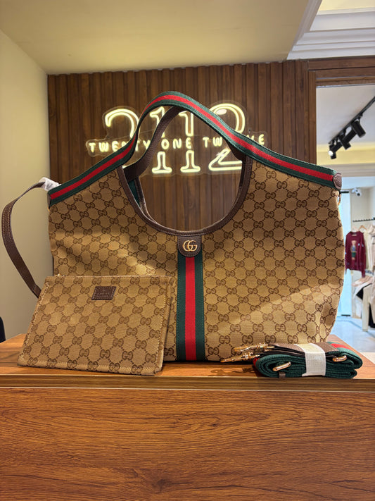 G U C C I Giglio Medium Tote Bag