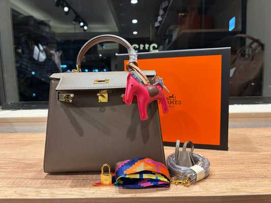 H E R M E S Kelly Handbag 24