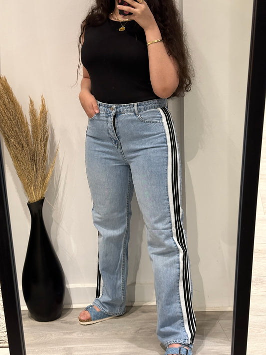 Side stripe jeans